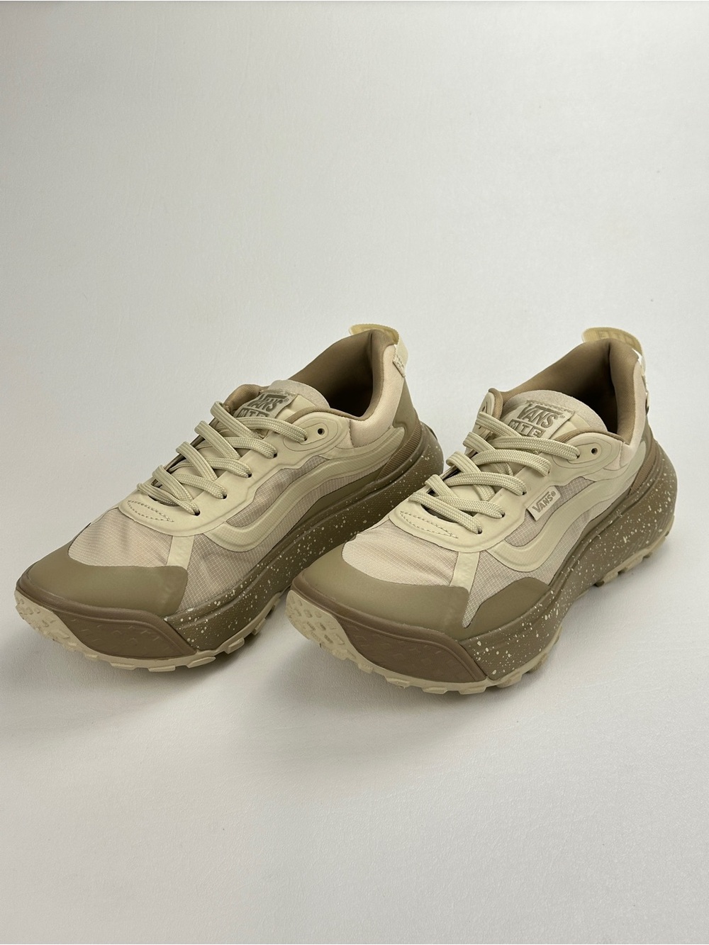 Vans MTE Trail Sneakers Womens Size 8 Tan Beige Chunky Sole Outdoor New